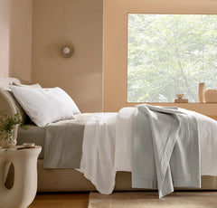 Signature Stitchline Quilt - Mist