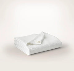 Dappled Vela Classic Coverlet - White