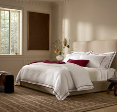 Signature Embellished Sheet Set - White/Holly Embroidered