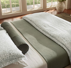 Signature Textured Stitch Quilt - Sageleaf