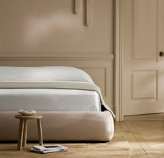 Dappled Vela Classic Coverlet - White