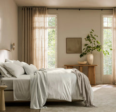 Signature Comforter Set - White