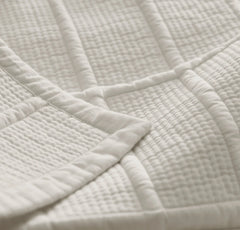 Signature Modern Grid Quilt - White