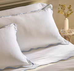 Signature Embellished Duvet Set - White/Hydrangea Curved Edge
