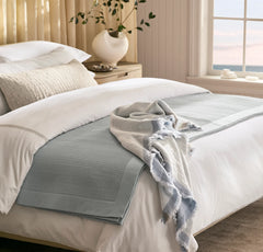 Lavé Wool Throw Blanket - Hydrangea/Cream