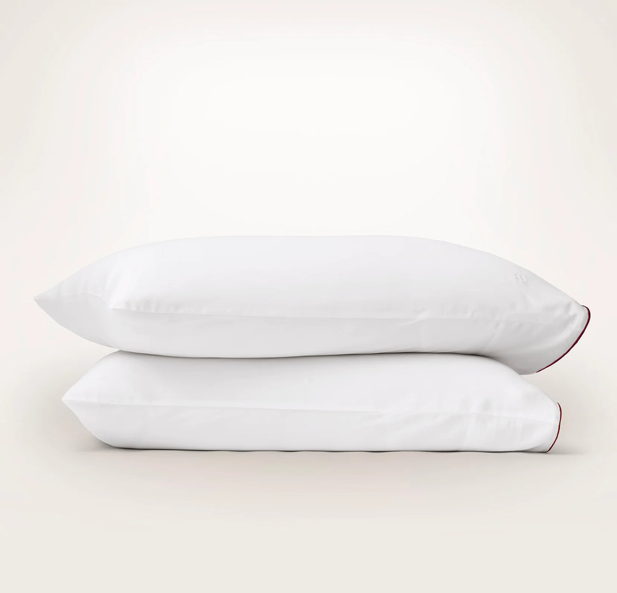 Signature Embellished Pillowcase Set - White/Holly Piped Edge