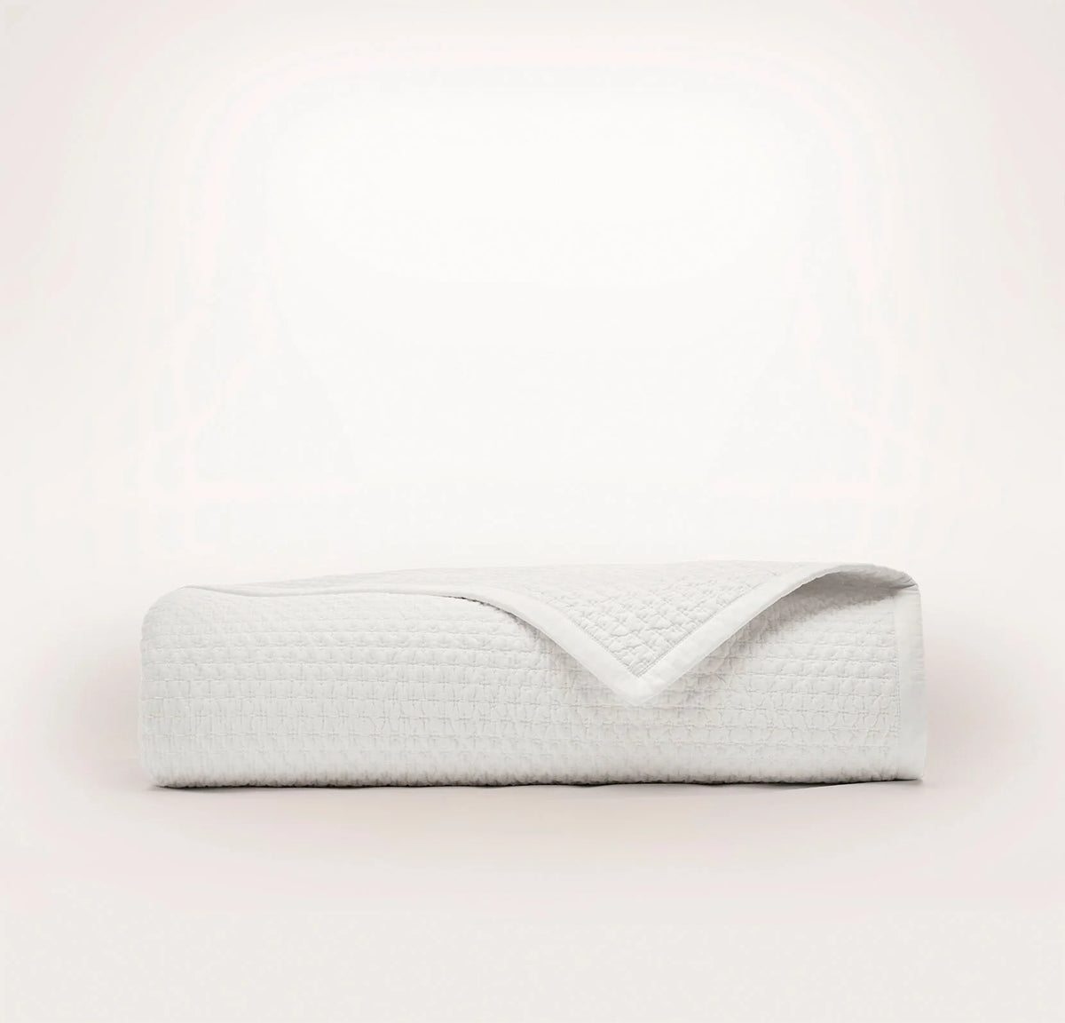 Signature Textured Stitch Quilt - White